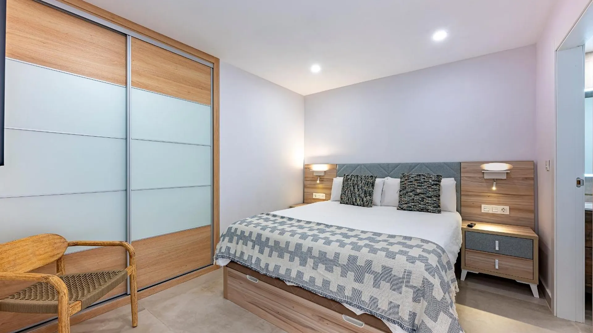 Marbella Center Bechfront 4 Persons Apartment Spain