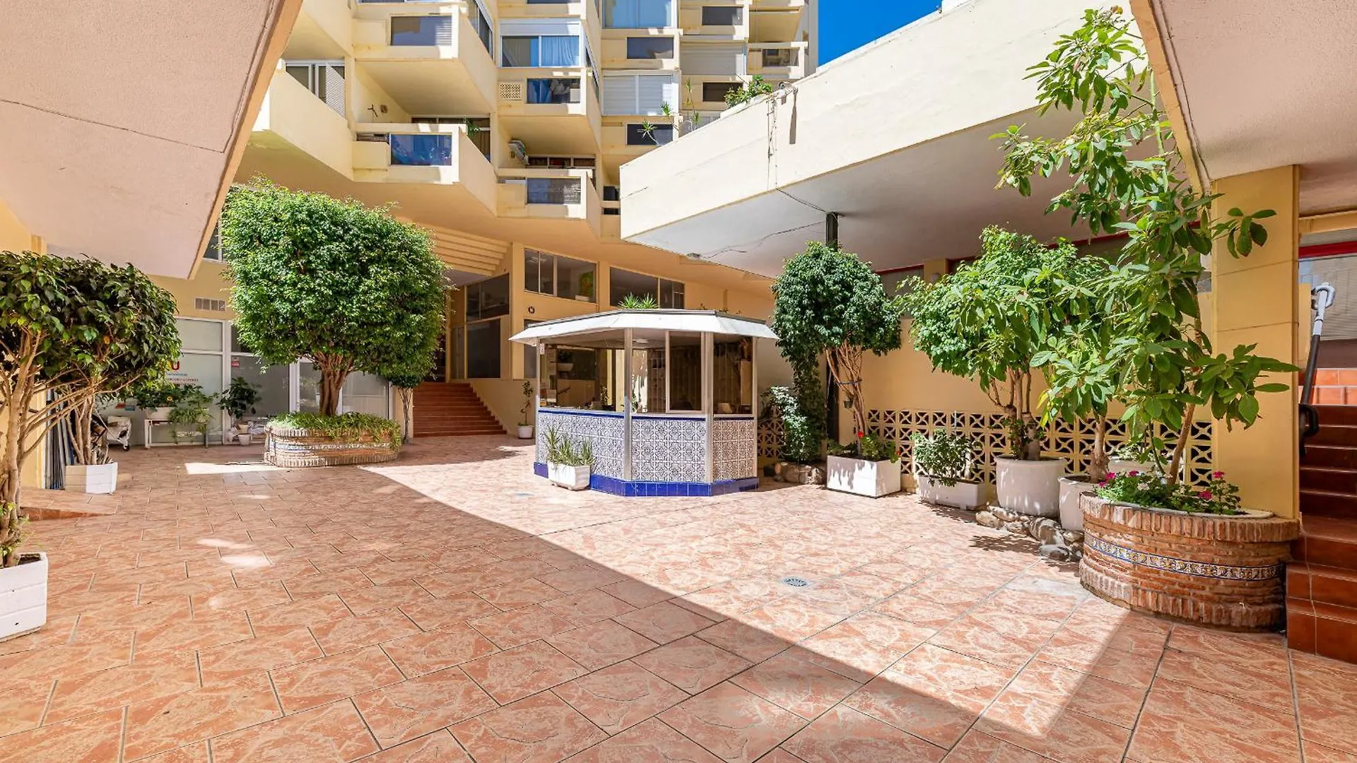 Marbella Center Bechfront 4 Persons Apartment