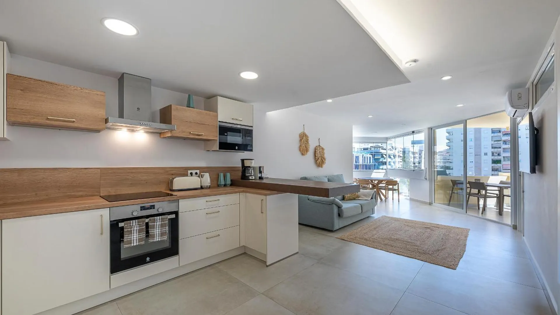 Marbella Center Bechfront 4 Persons Apartment