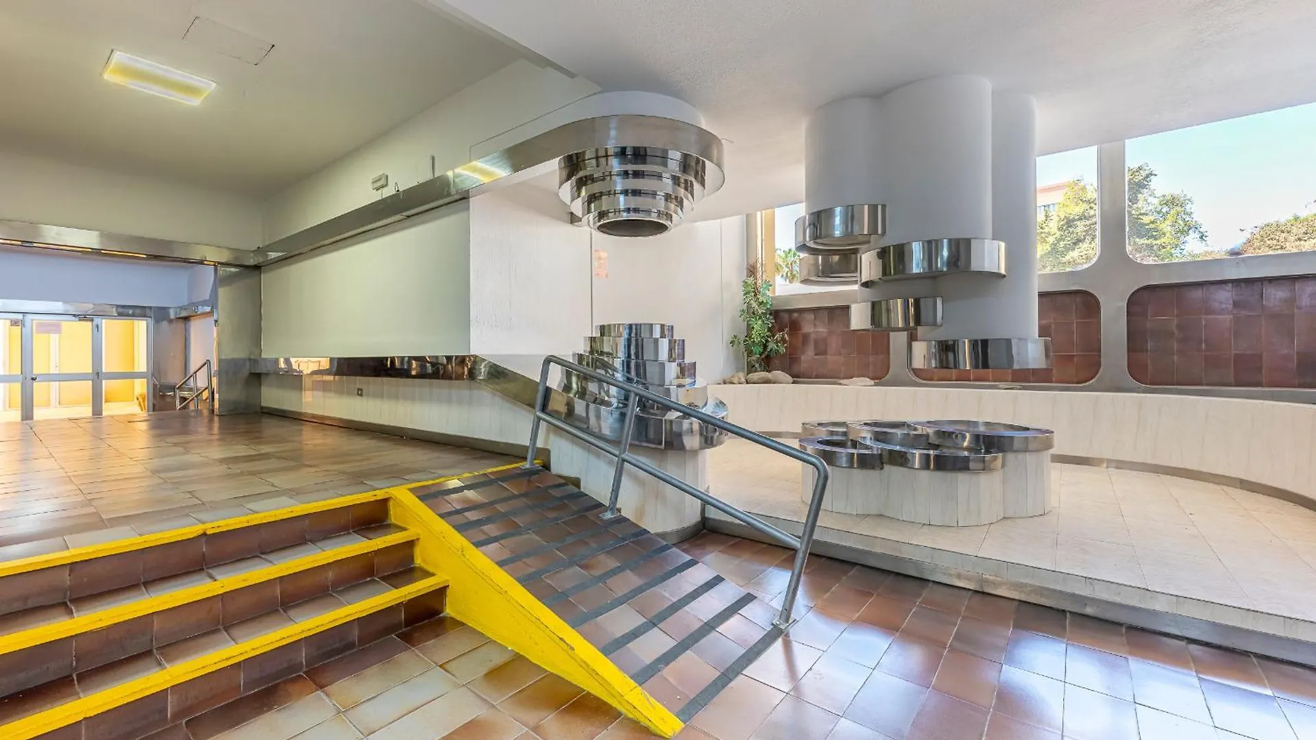 Marbella Center Bechfront 4 Persons Apartment