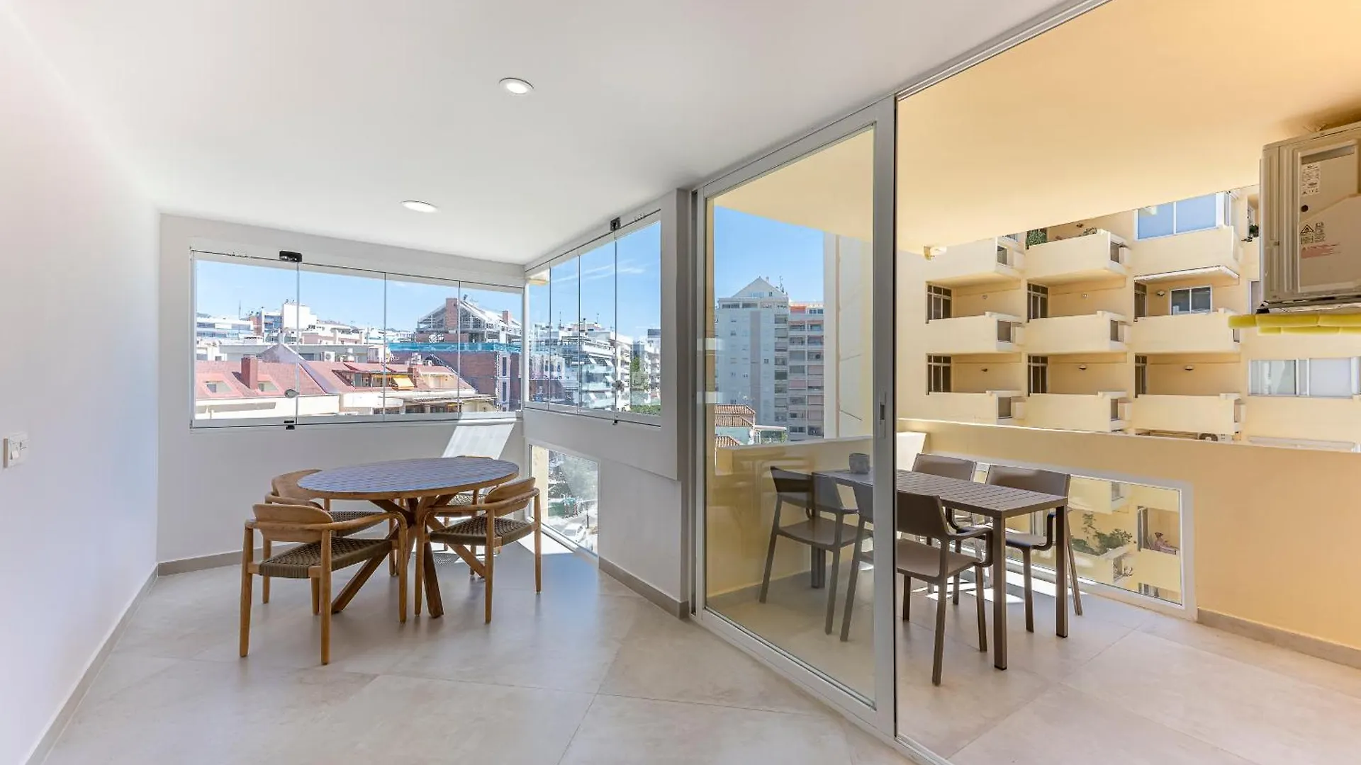Marbella Center Bechfront 4 Persons Apartment