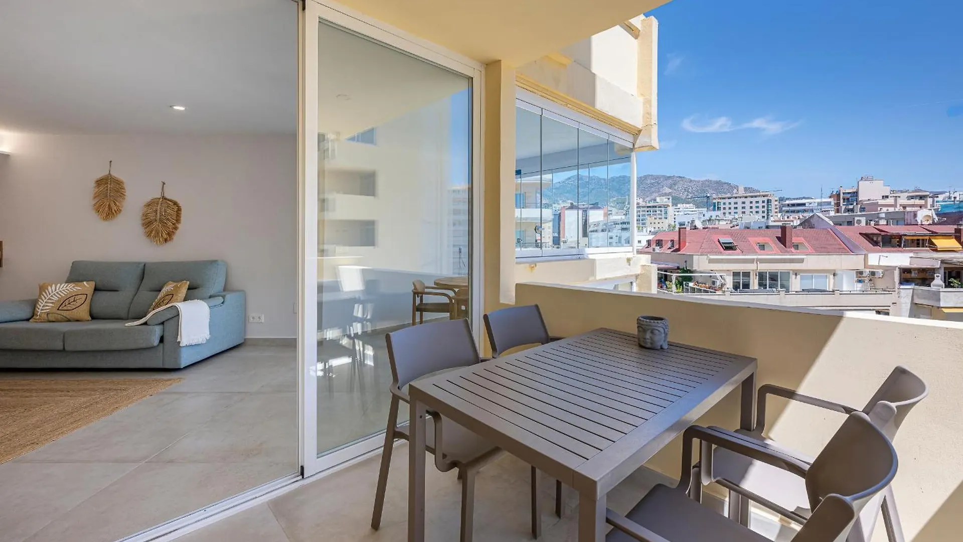 Marbella Center Bechfront 4 Persons Apartment