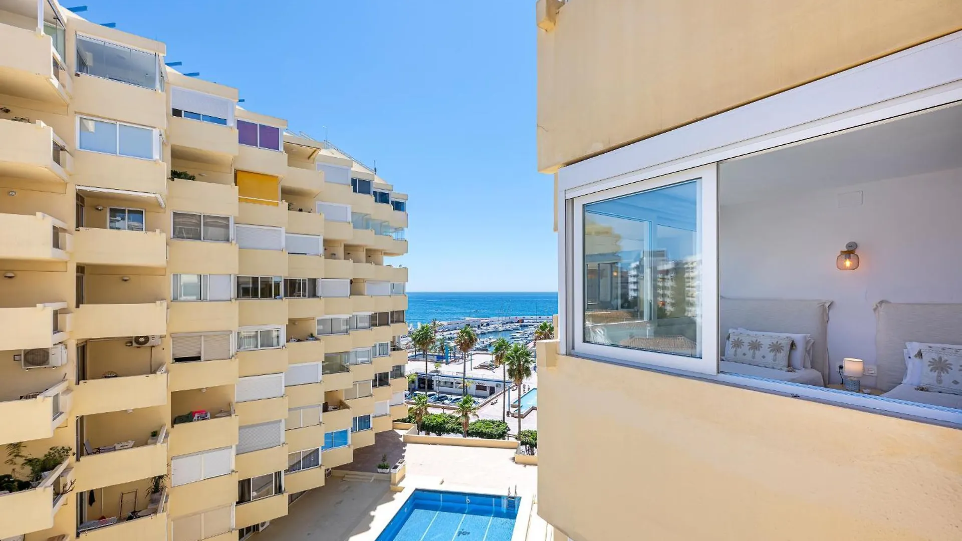Marbella Center Bechfront 4 Persons Apartment
